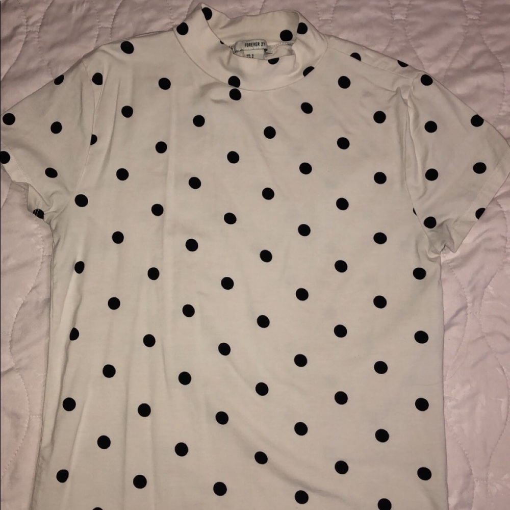 Crop tops & blouses